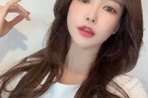 王鹤棣玩笑黑历史大曝光：从沈月到黄晓明双标行为引发网友热议