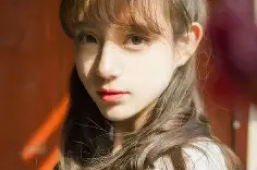 曝男明星KTV亲女网红